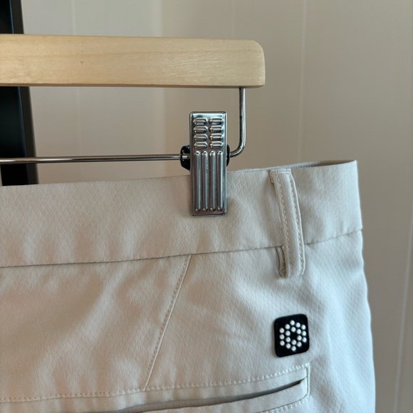 Puma Cream Performance Activewear Flat Front Chino Golf Pants Mens 38x32 *NOTE - Picture 1 of 10